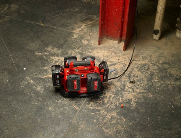 Milwaukee M18 6 pack charger